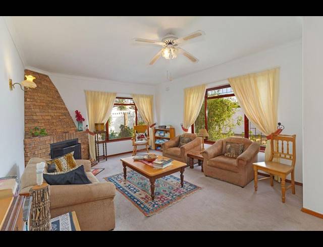 4 BEDROOM HOUSE FOR SALE IN FISH HOEK